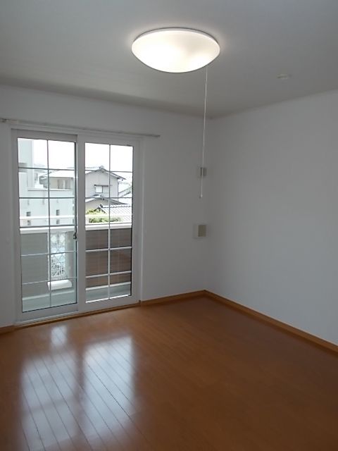 �y���ԁE���r���O�z�@