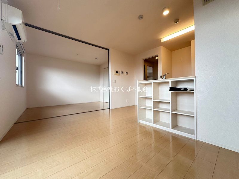 �y���ԁE���r���O�z�@