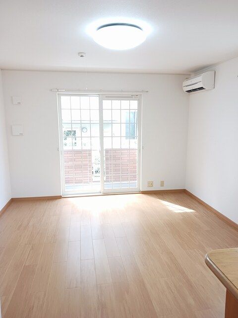 �y���ԁE���r���O�z�@