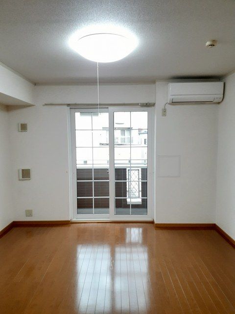 �y���ԁE���r���O�z�@