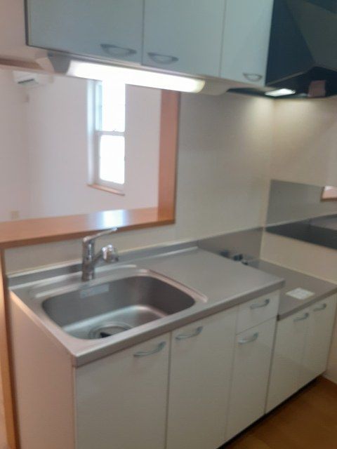 �y�L�b�`���z�@