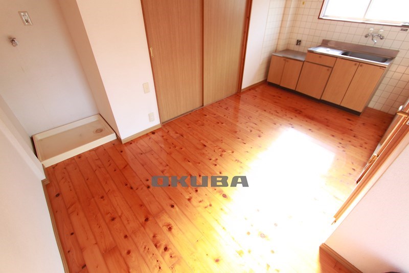 �y���ԁE���r���O�z�@