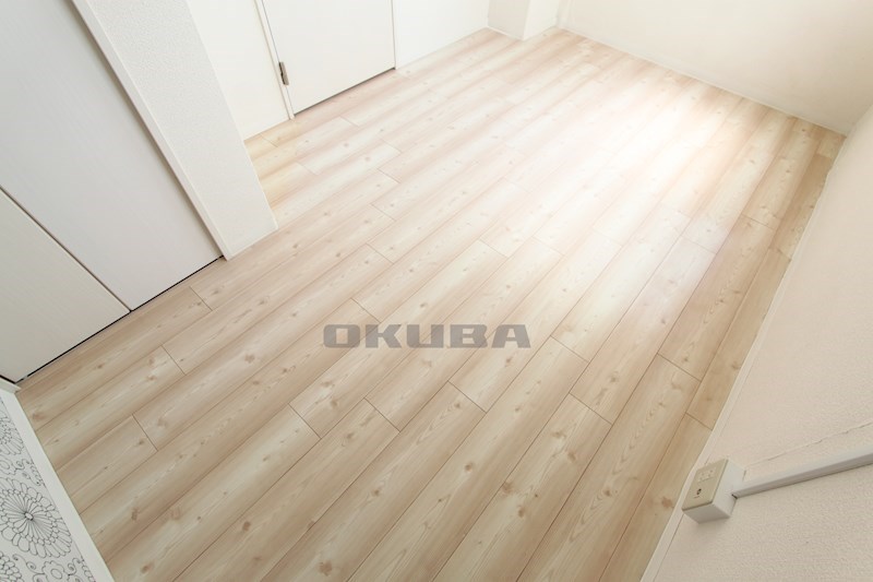 �y���ԁE���r���O�z�@