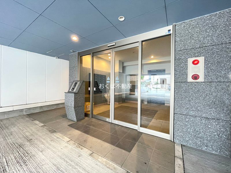 �y�G���g�����X�z�@