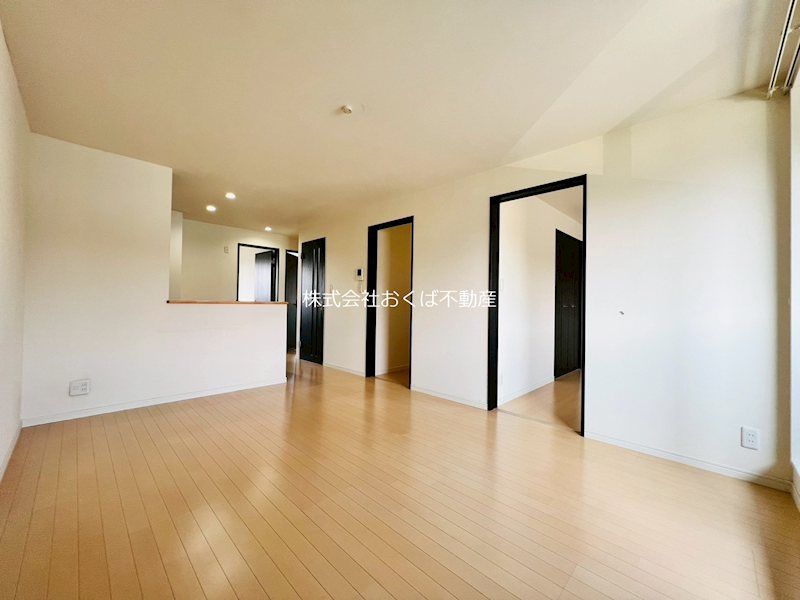 �y���ԁE���r���O�z�@