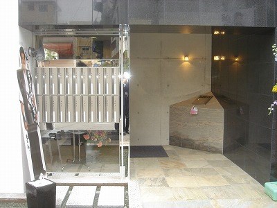 �y�G���g�����X�z�@