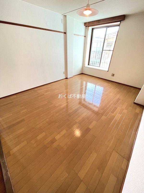 �y���ԁE���r���O�z�@