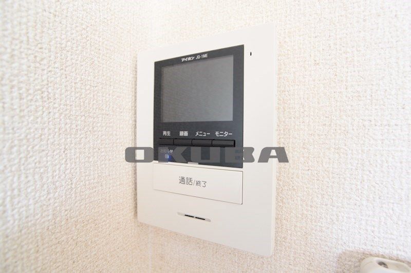 �y�Z�L�����e�B�z�@