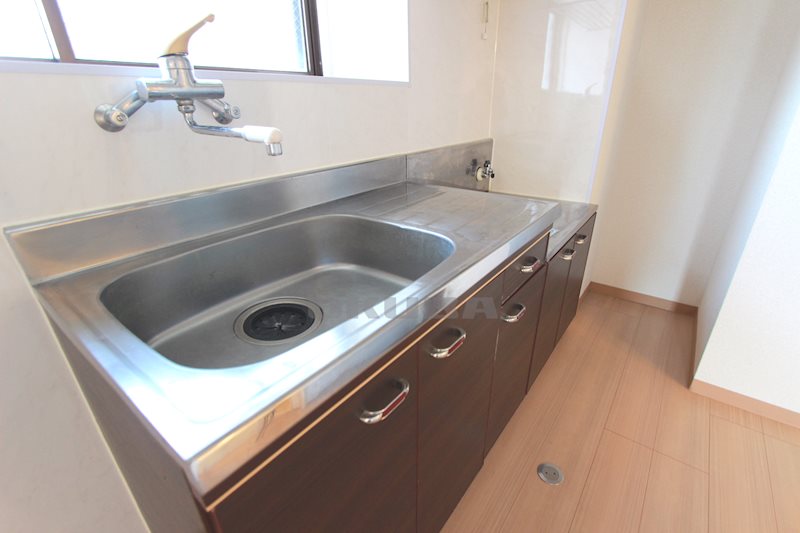 �y�L�b�`���z�@