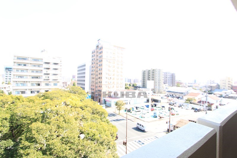 �y���]�z�@