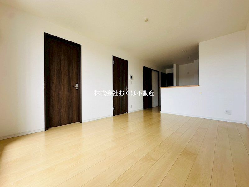 �y���ԁE���r���O�z�@