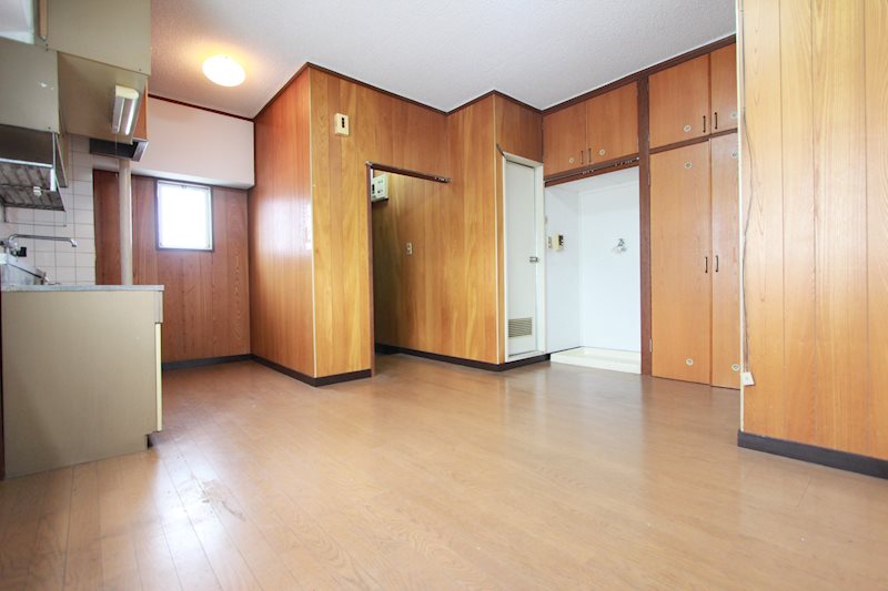 �y���ԁE���r���O�z�@