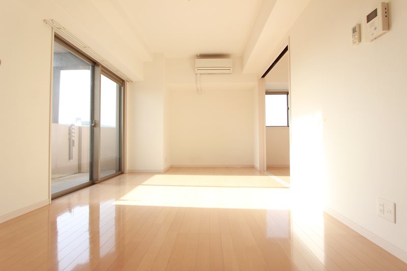 �y���ԁE���r���O�z�@