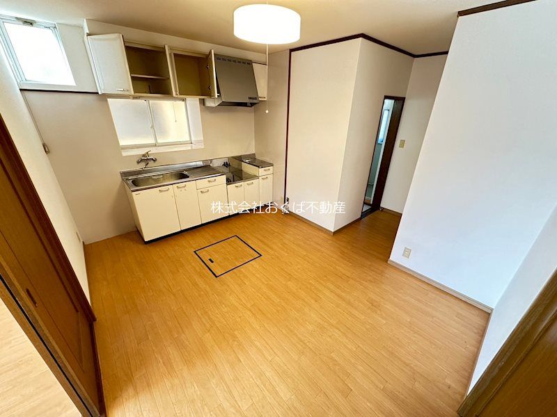 �y���ԁE���r���O�z�@