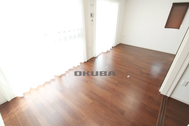 �y���ԁE���r���O�z�@