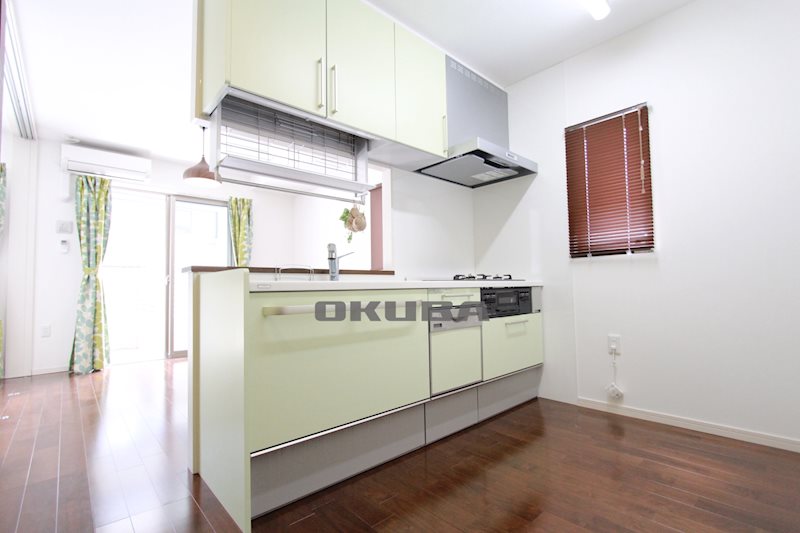 �y�L�b�`���z�@