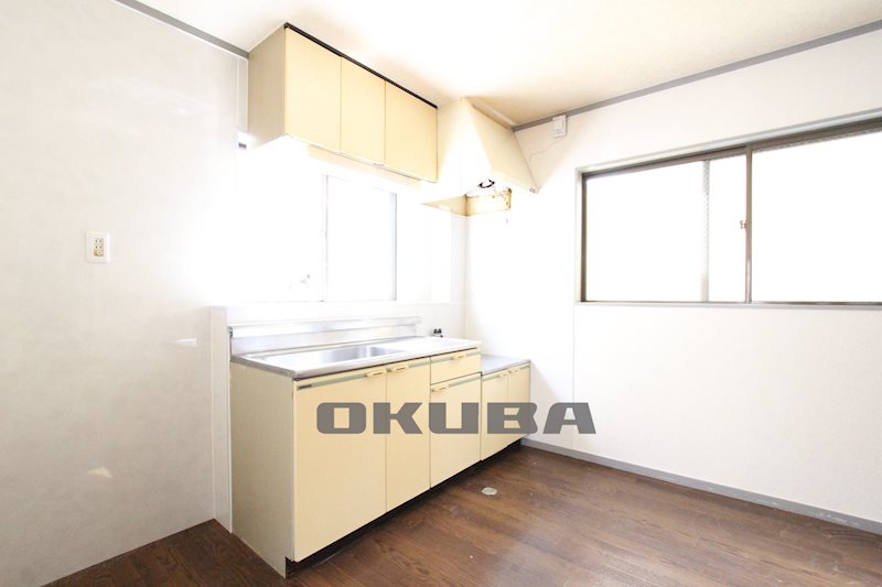 �y�L�b�`���z�@