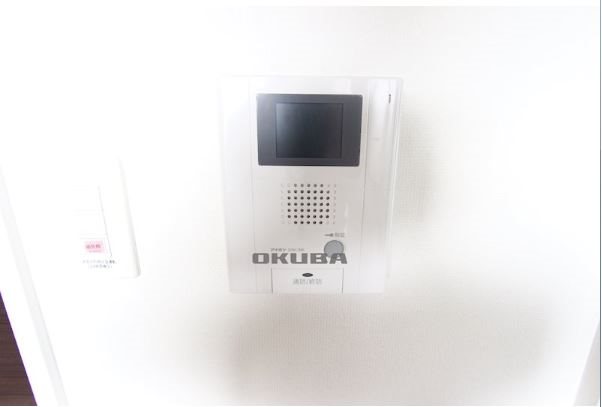 �y�Z�L�����e�B�z�@