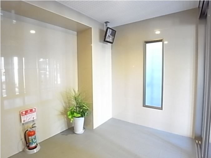 �y�G���g�����X�z�@