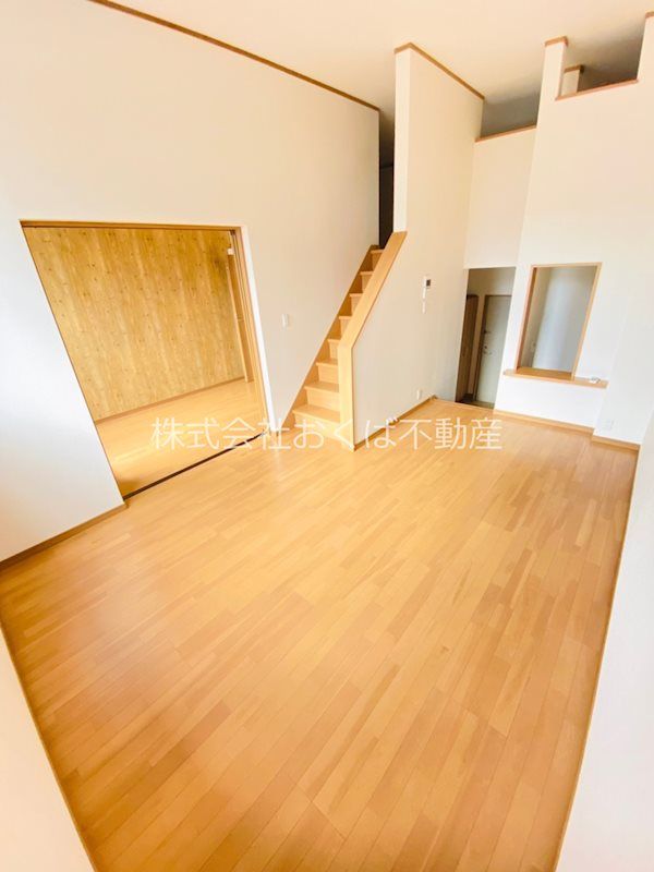 �y���ԁE���r���O�z�@