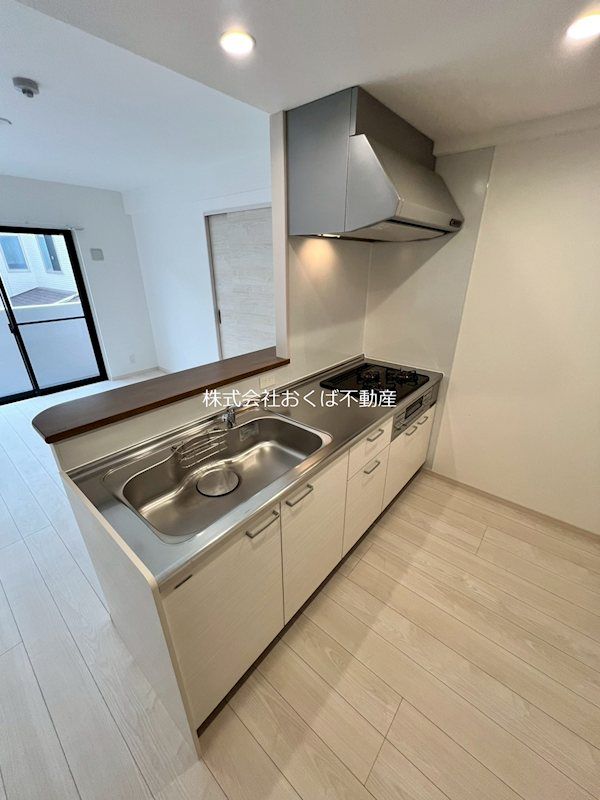 �y�L�b�`���z�@