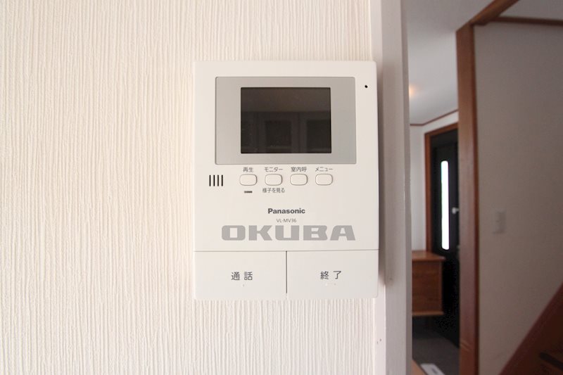 �y�Z�L�����e�B�z�@