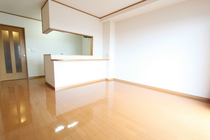 �y���ԁE���r���O�z�@