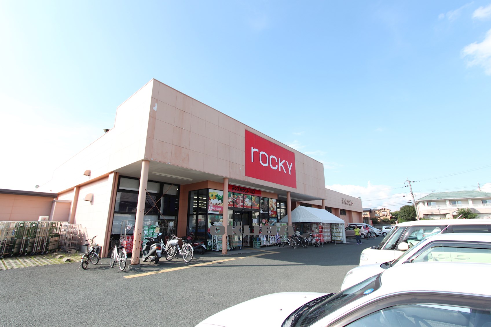 �y���Ӂz�@���b�L�[�X�[�p�[�X�g�A ��̓X 563m