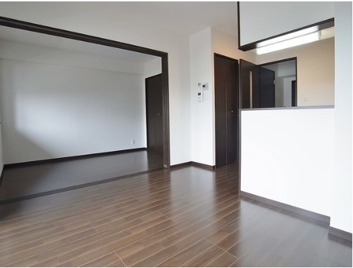 �y���ԁE���r���O�z�@