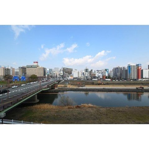 �y���]�z�@
