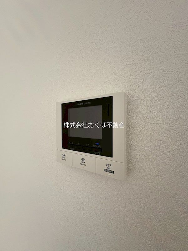 �y�Z�L�����e�B�z�@