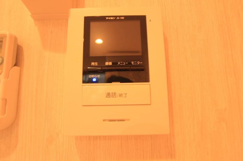 �y�Z�L�����e�B�z�@