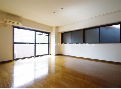 �y���ԁE���r���O�z�@