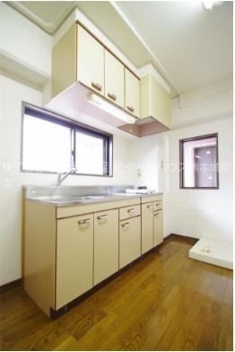 �y�L�b�`���z�@