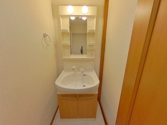 �y���ʏ��z�@