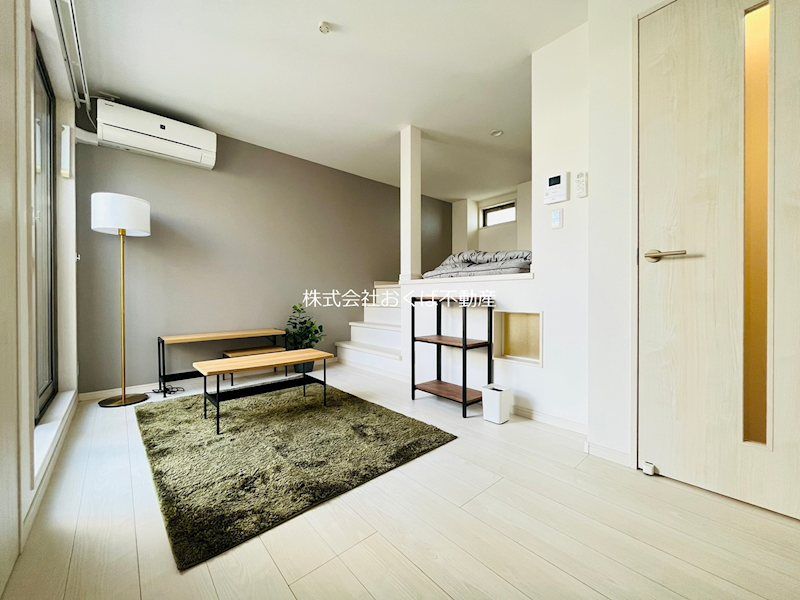 �y���ԁE���r���O�z�@