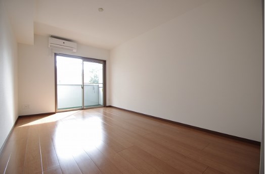 �y�Q���z�@