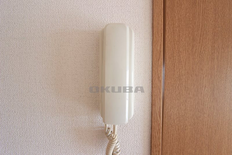 �y�Z�L�����e�B�z�@