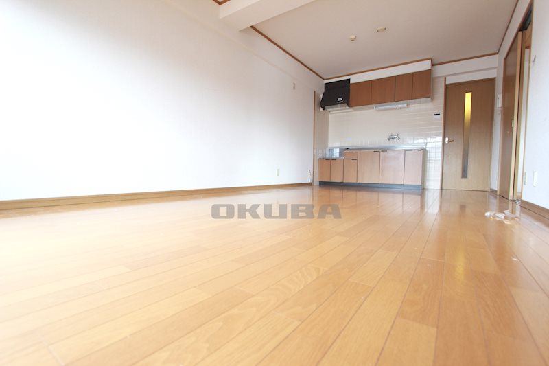 �y���ԁE���r���O�z�@