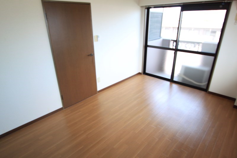 �y�Q���z�@