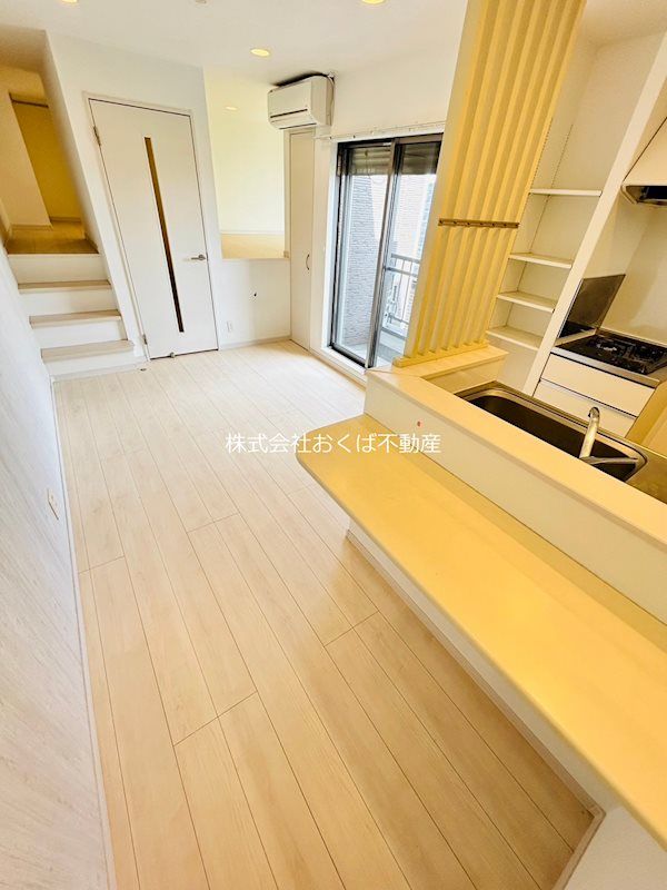 �y���ԁE���r���O�z�@