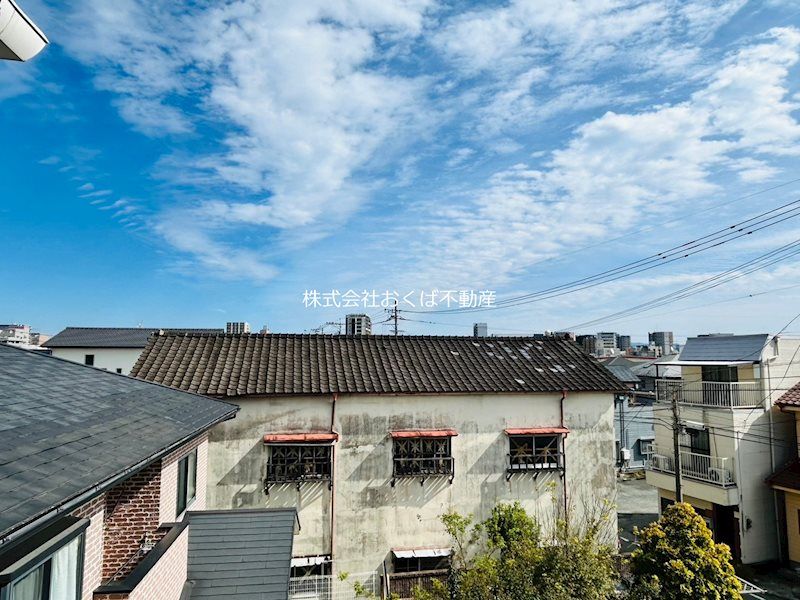 �y���]�z�@