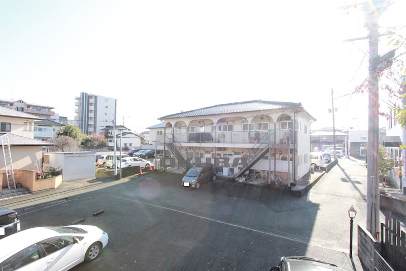 �y���]�z�@