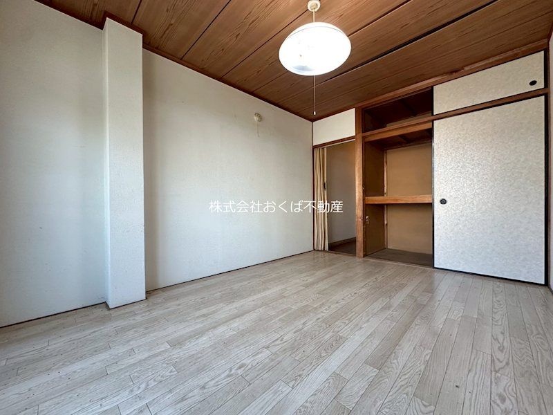 �y���ԁE���r���O�z�@