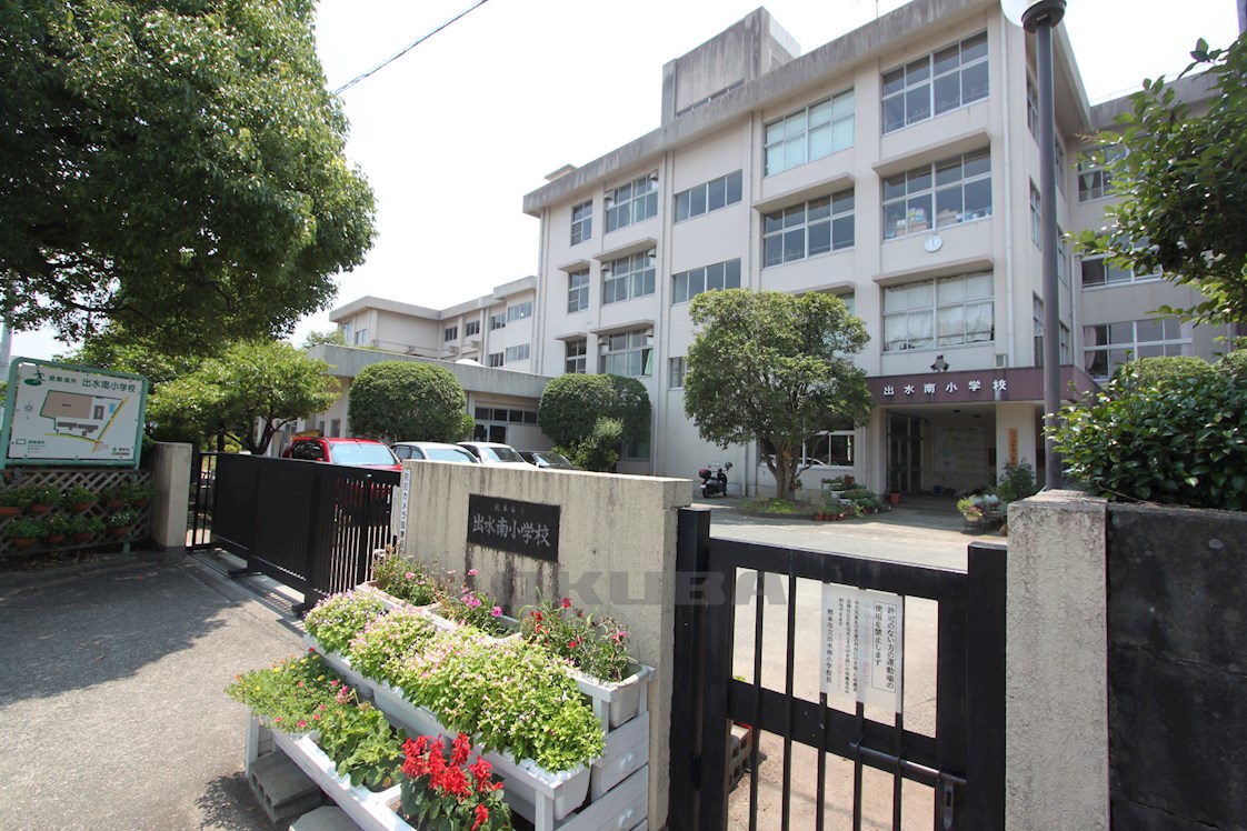 �y���Ӂz�@�F�{�s���o���쏬�w�Z 542m