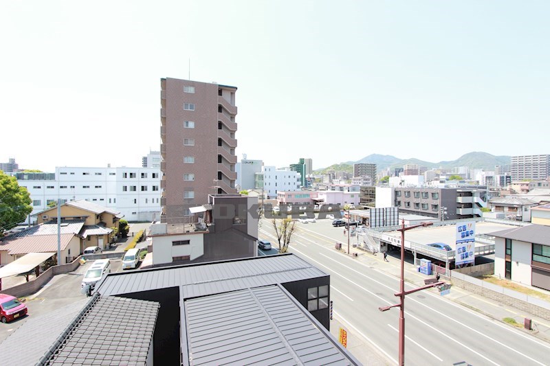 �y���]�z�@