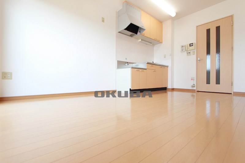 �y���ԁE���r���O�z�@