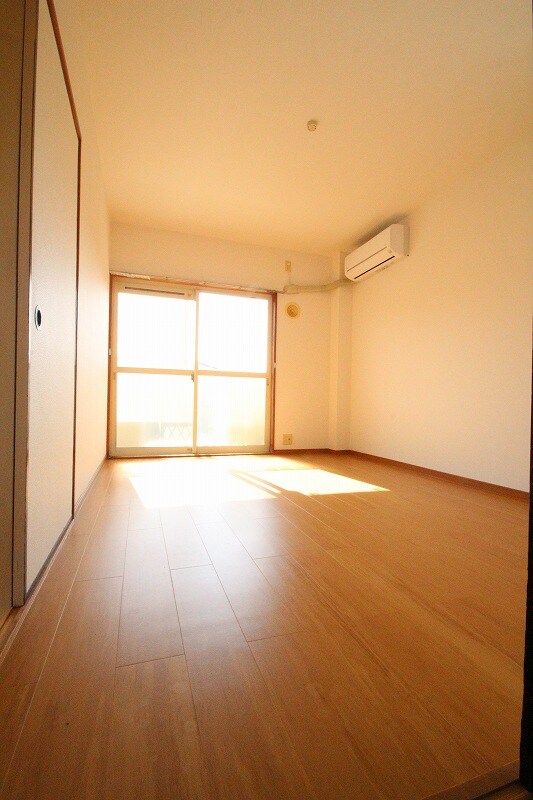 �y���ԁE���r���O�z�@