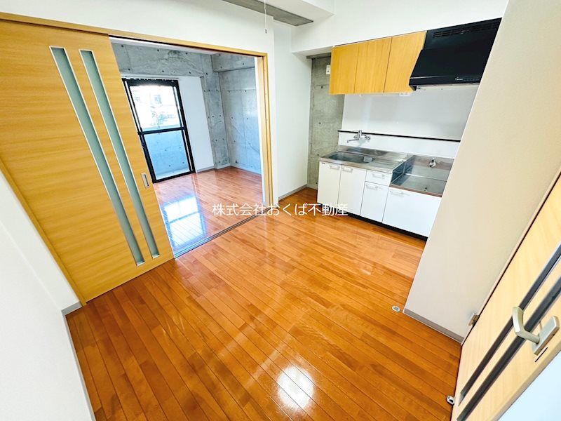 �y���ԁE���r���O�z�@