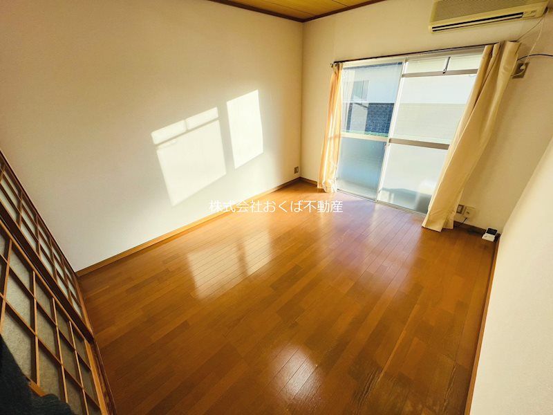 �y���ԁE���r���O�z�@